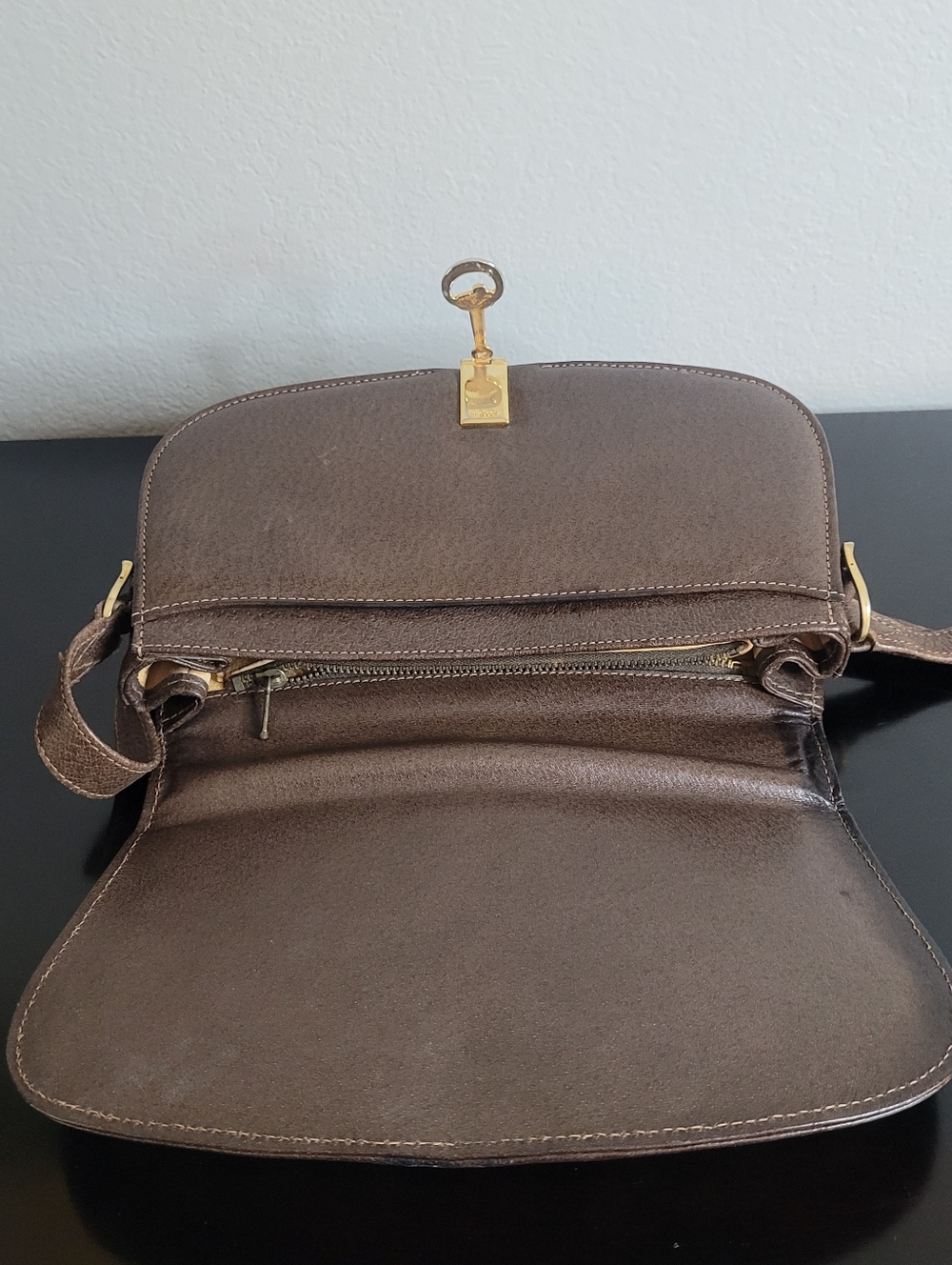 Gucci GG Supreme Ophidia Shoulder Bag - Picture 10 of 16